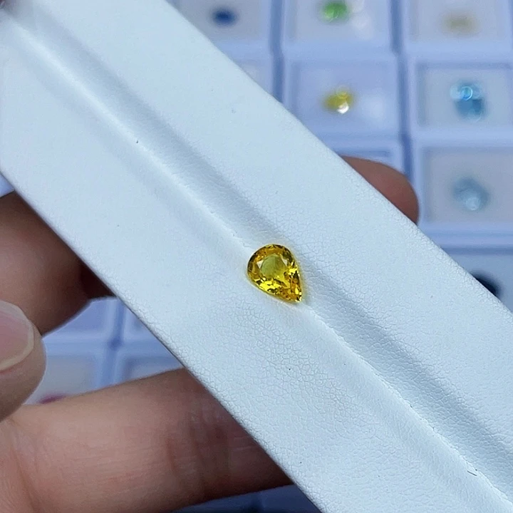 蓝宝石裸石1.27克拉