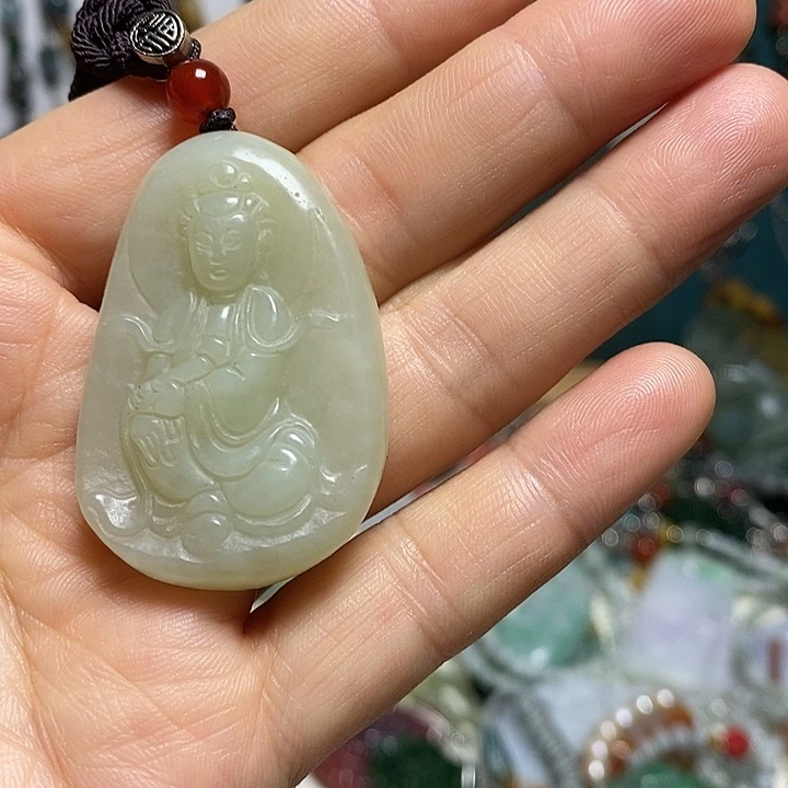 翡翠未镶嵌吊坠(赠链)