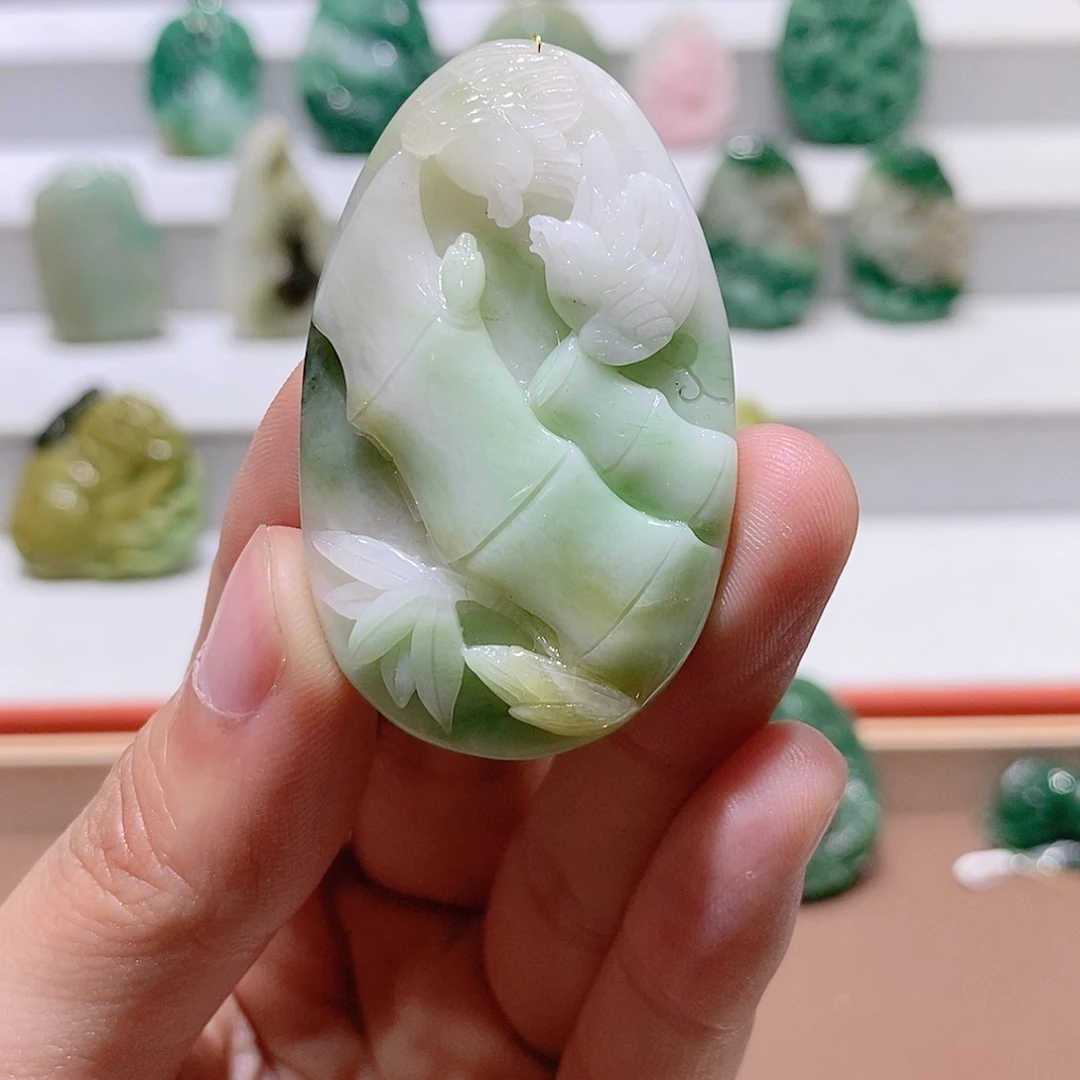 未镶嵌独山玉吊坠