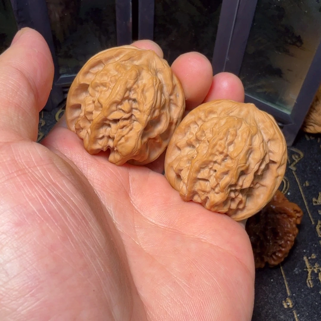 文玩核桃吊坠磐石40