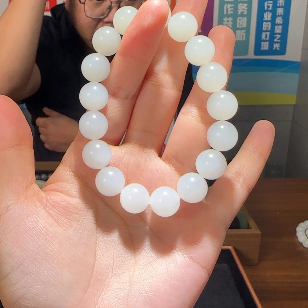 未镶嵌和田玉车挂