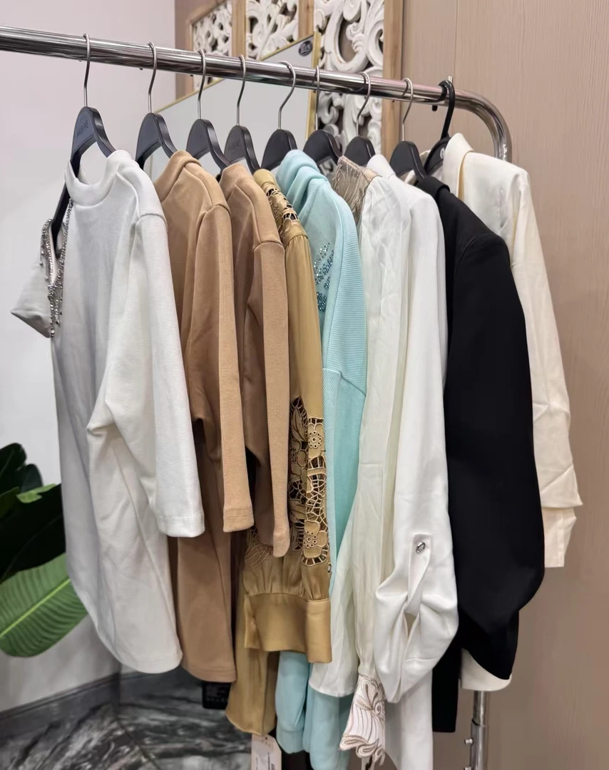 MUBINE美衣随机一件