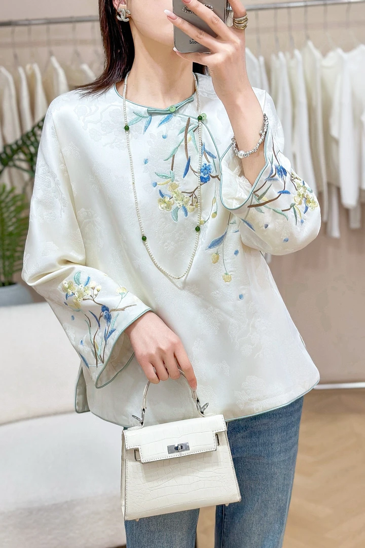 新中式复古斜襟国风上衣梅花刺绣文艺衬衫女春夏显瘦日常