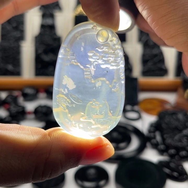 蛇纹石玉未镶嵌颈饰