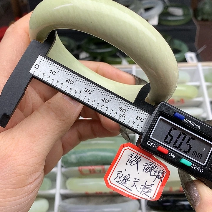 蛇纹石玉手镯未镶嵌778