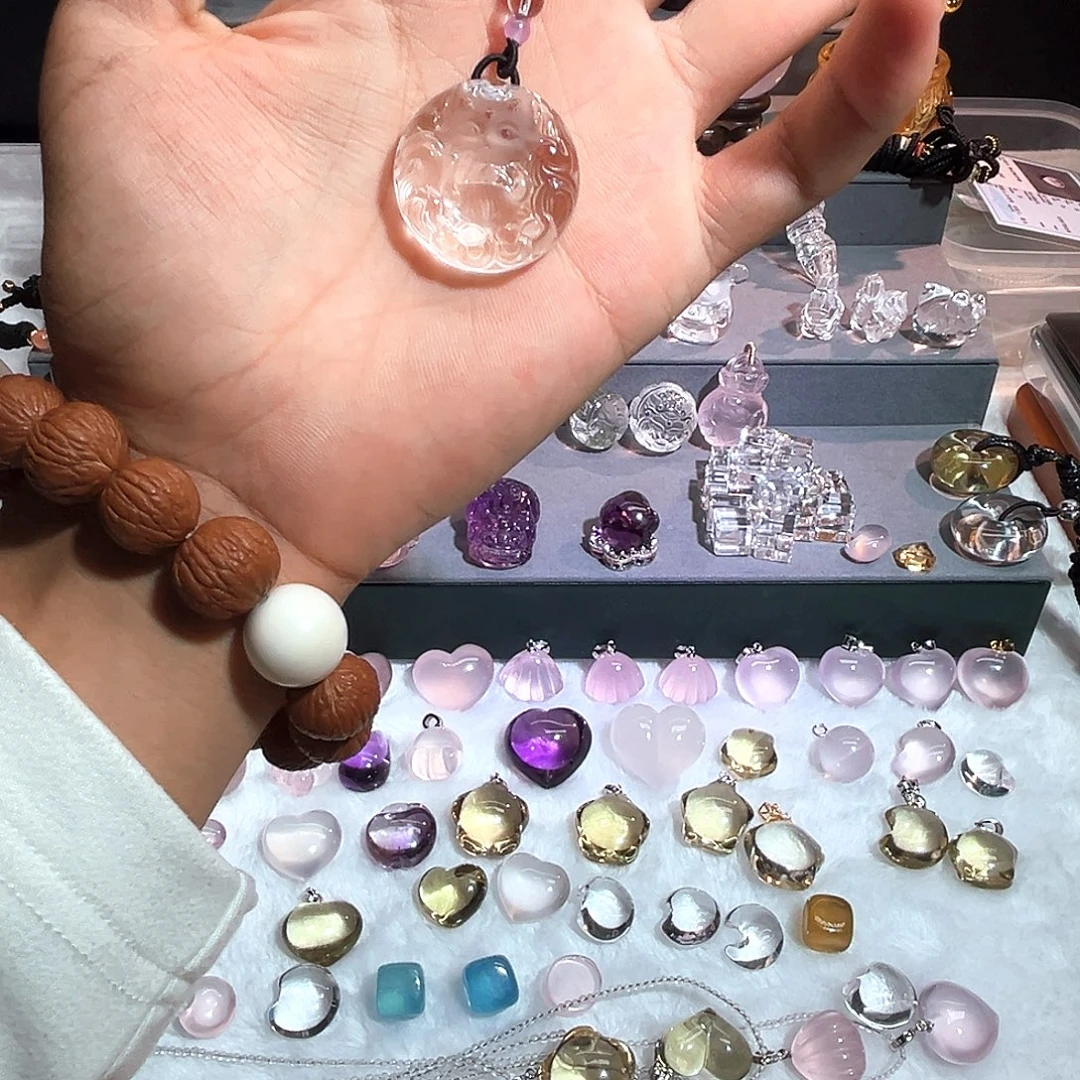 水晶未镶嵌摆件白水晶狐牌机雕