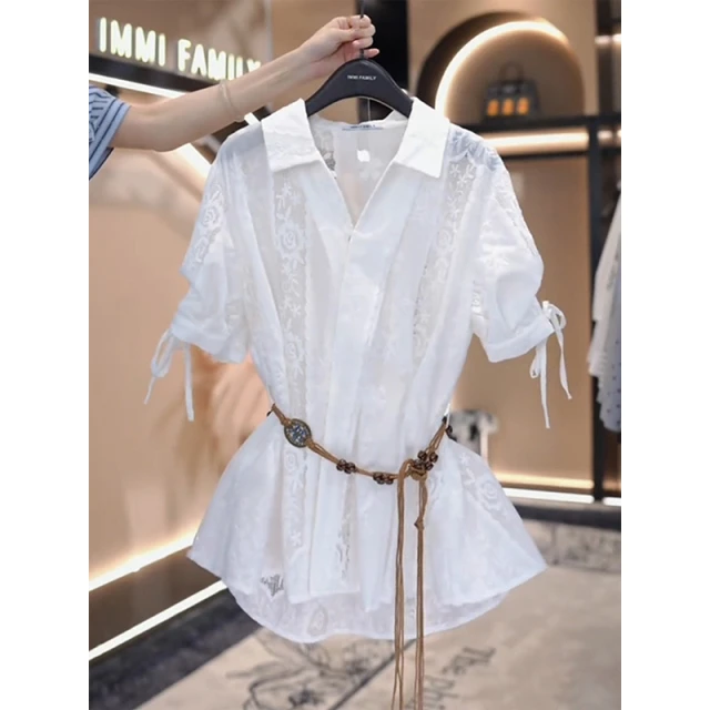 夏季法式独特超好看上衣高级感轻奢减龄洋气时尚通勤白色蕾丝衬衫
