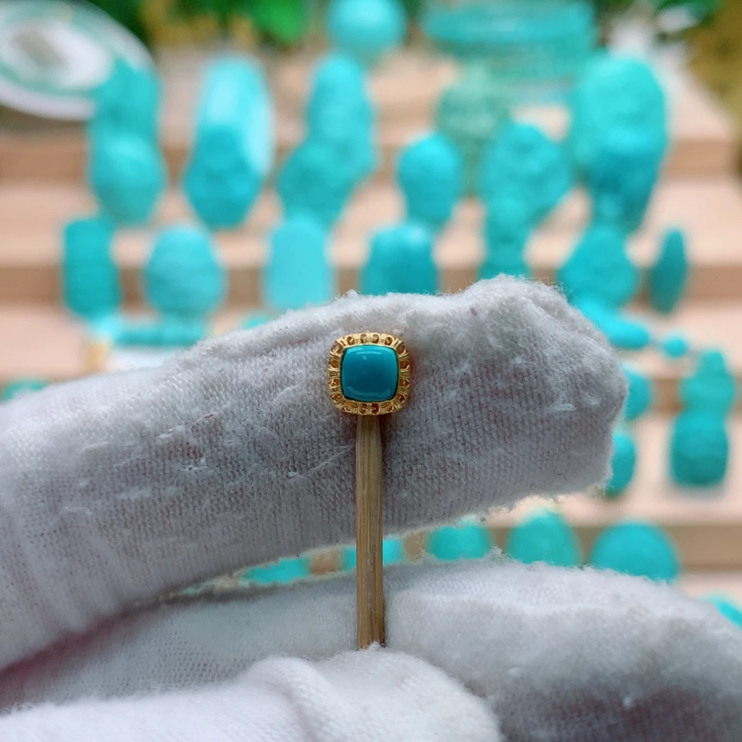 绿松石18K金镶嵌配饰