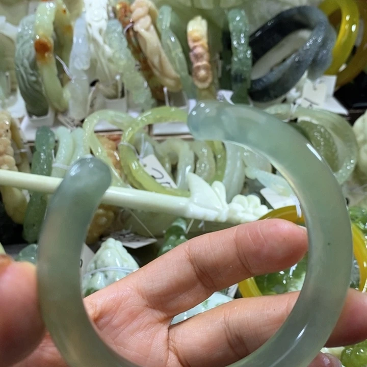 未镶嵌岫玉手镯57