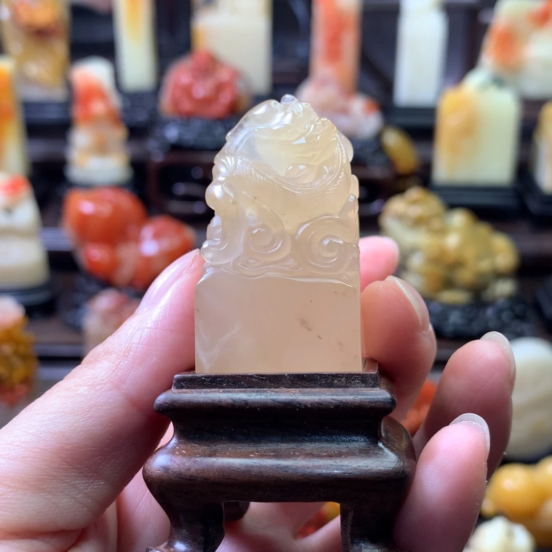 寿山石印石寿山石坑头晶