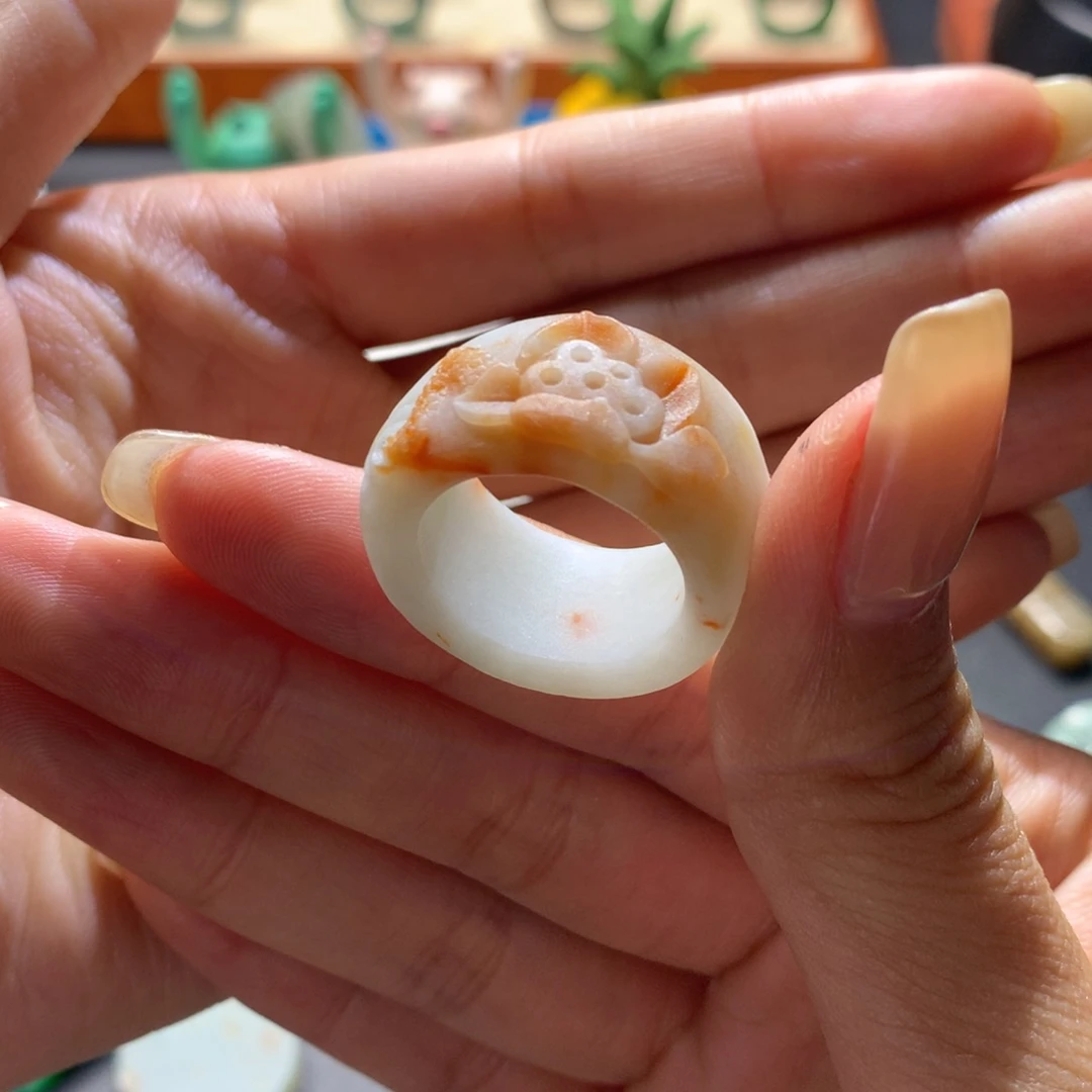 定制翡翠未镶嵌?***?翡翠雕刻抛光