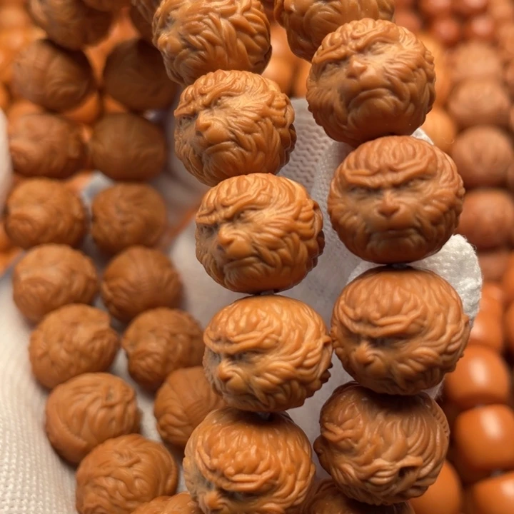 猴头核桃吊坠夜**风斗战胜佛