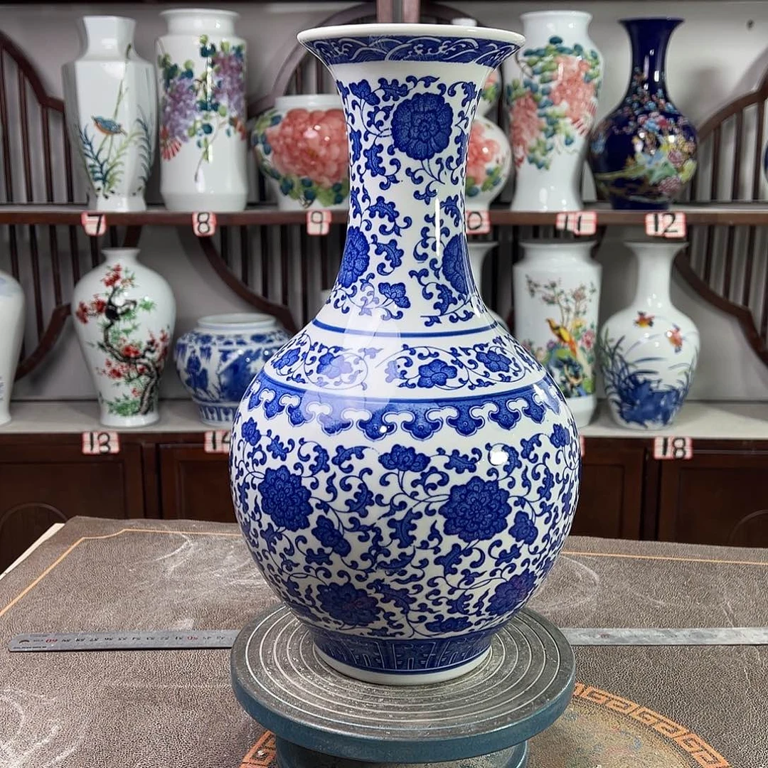 摆件陶景德镇陶瓷缠枝