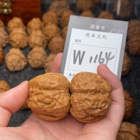 吊坠桃核我是第一百37