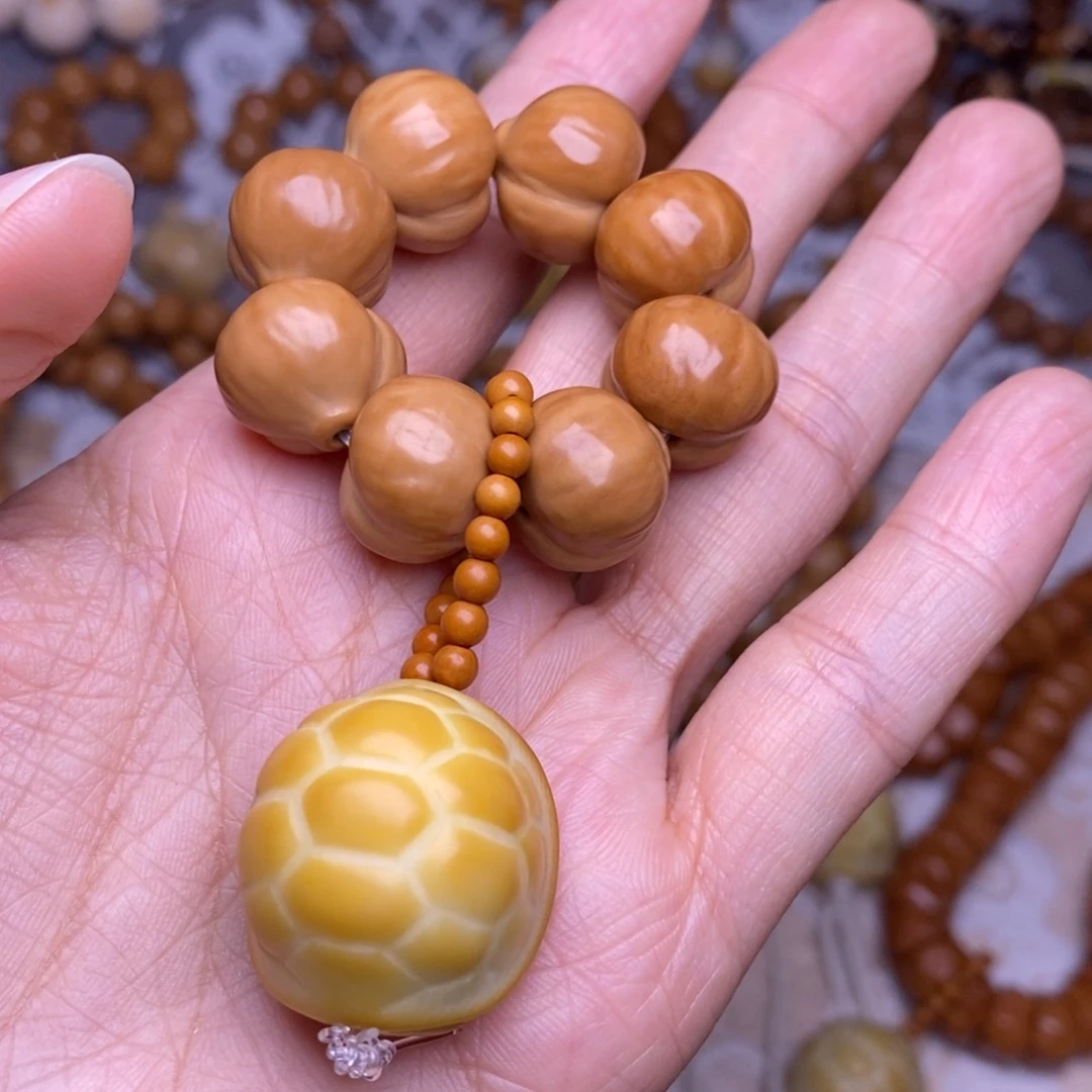 把件猴头核桃柯基屁桃龟甲