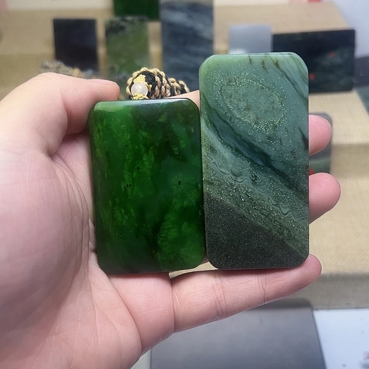 和田玉（碧玉）未镶嵌珠宝半成品碧玉微瑕