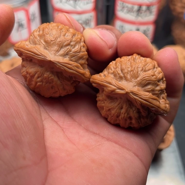 文玩核桃把件石门
