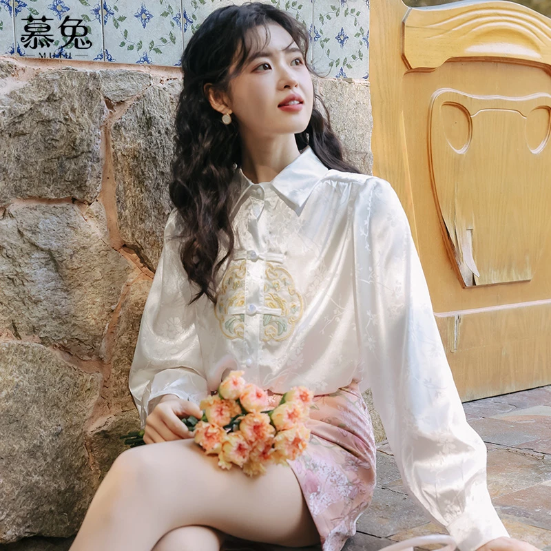 慕兔新中式国风盘扣长袖衬衫女秋2024新款独特设计感小众刺绣上衣
