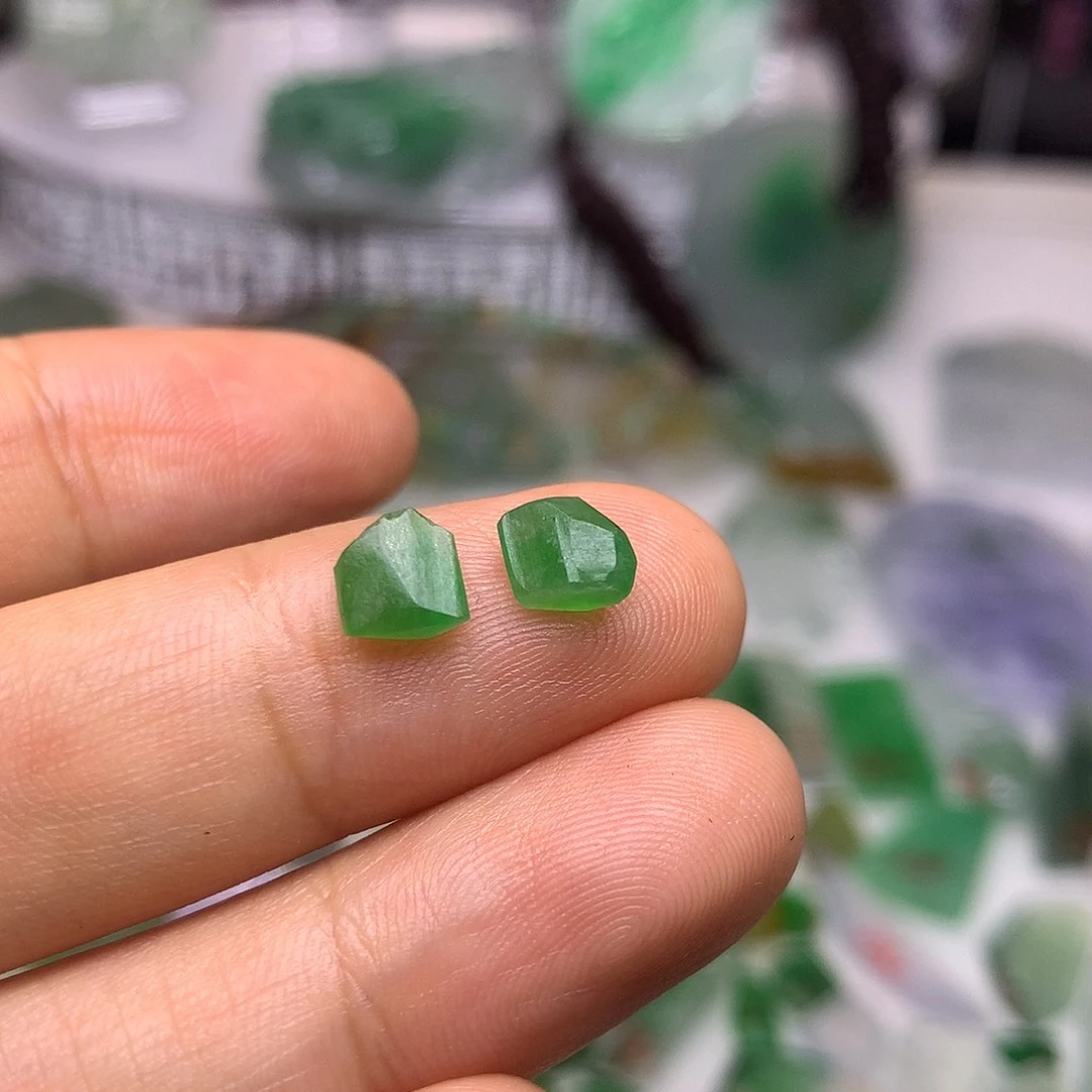 定制翡翠未镶嵌天然翡翠定制