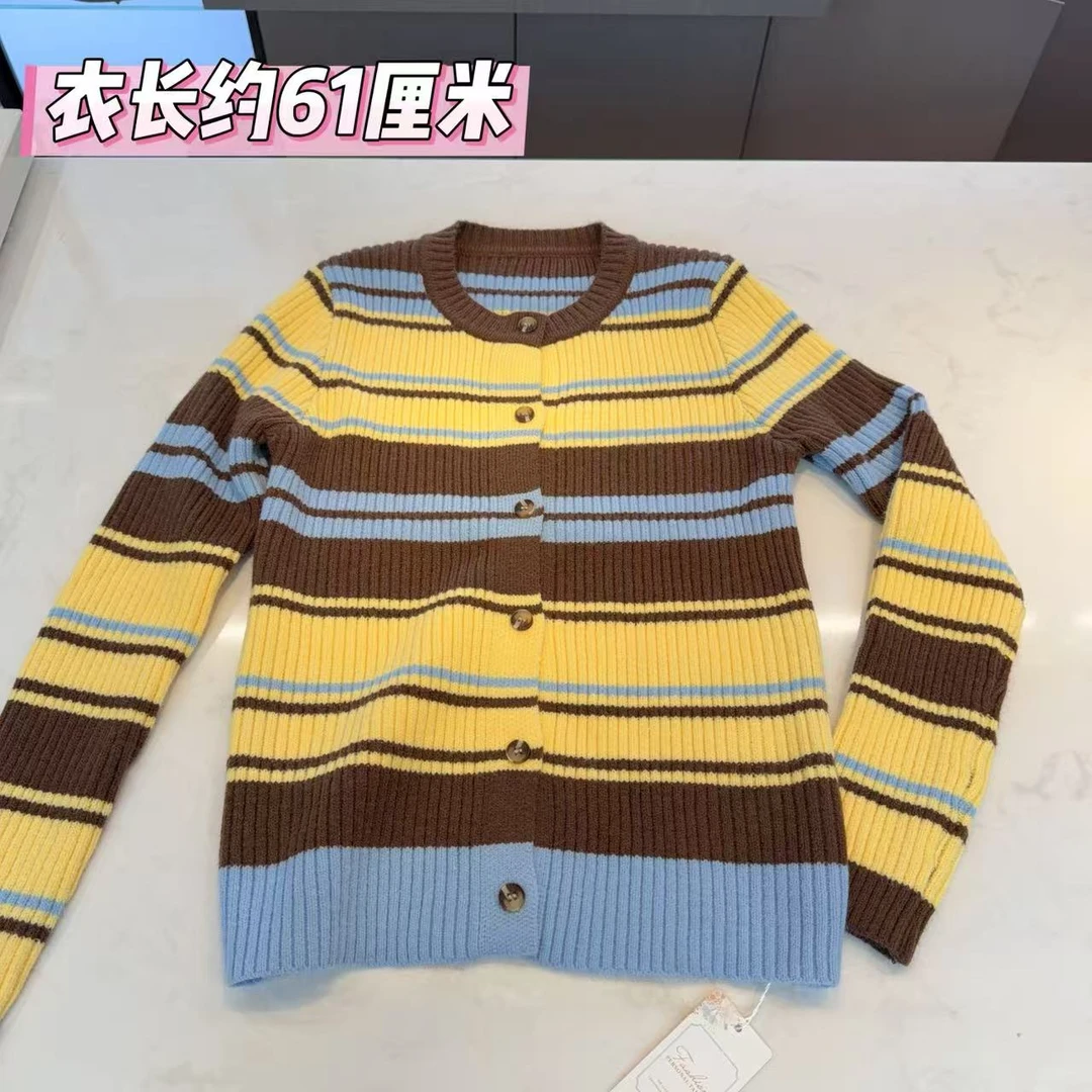 25111排扣条纹洋气针织开衫
