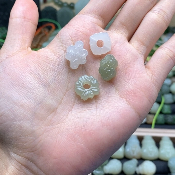 和田玉（糖玉）未镶嵌珠宝奇石