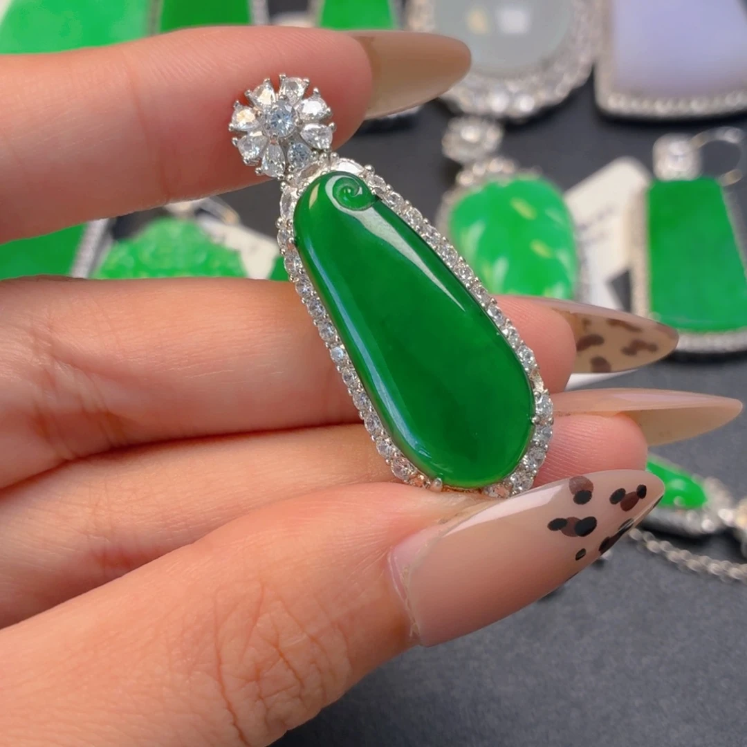 翡翠银S925镶嵌颈饰