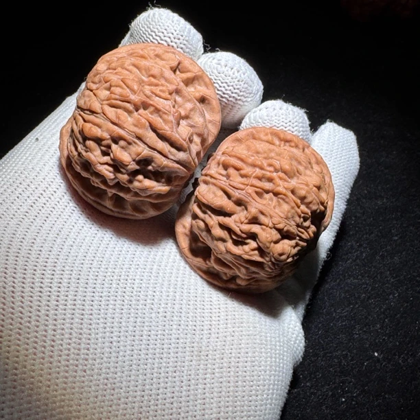 460全品货头正磨狮子头文玩核桃肉纹精品 尺寸:40边38肚32高