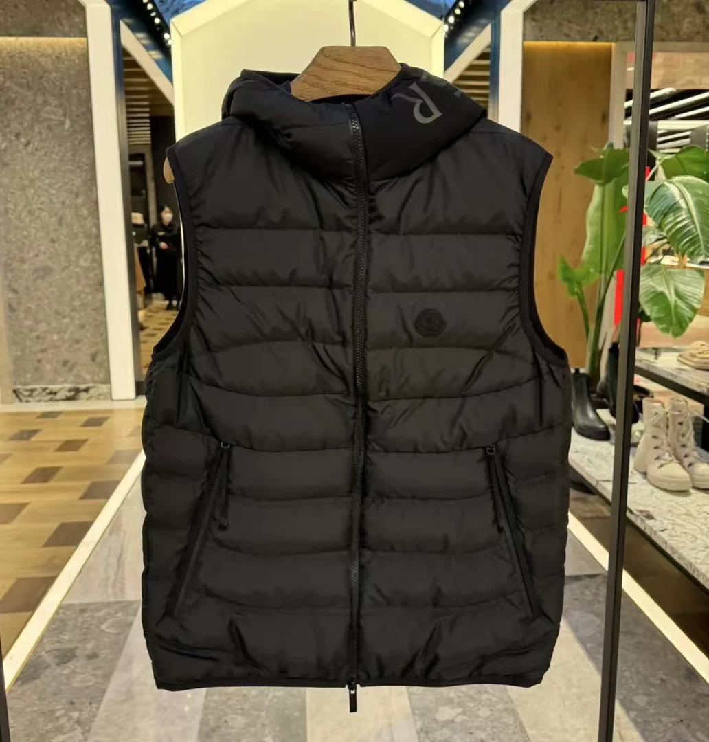 未使用 MONCLER 盟可睐蒙口/GG/NUBIERA男装黑色羽绒马甲  折扣款