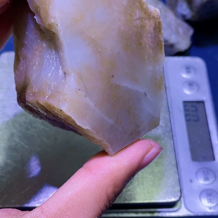 和田玉（糖玉）未镶嵌珠宝半成品