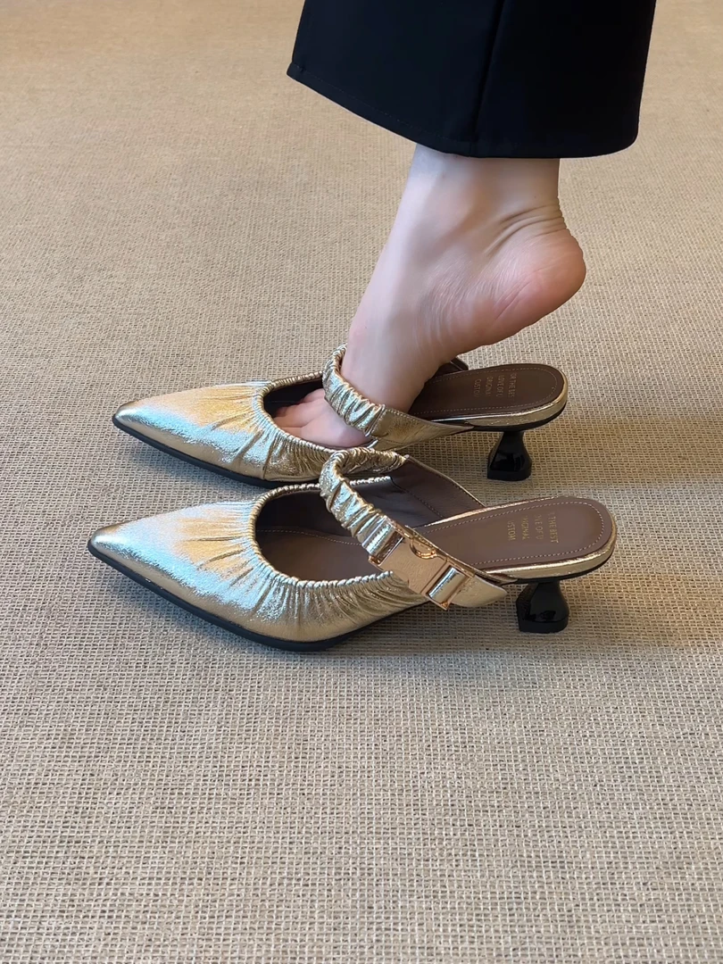 Elingjk/5.5cm简约复古尖头褶皱一字带气质优雅外穿包头拖鞋