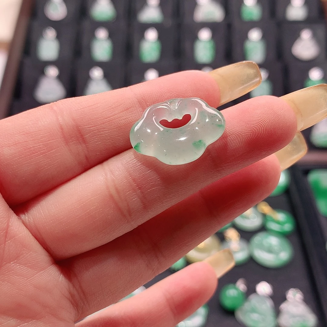 石英质玉未镶嵌颈饰