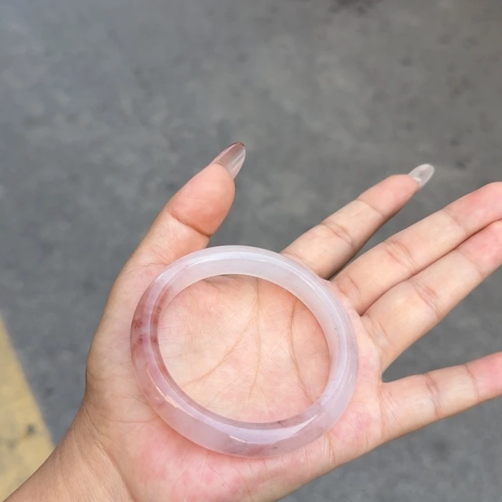 未镶嵌手镯石英质玉
