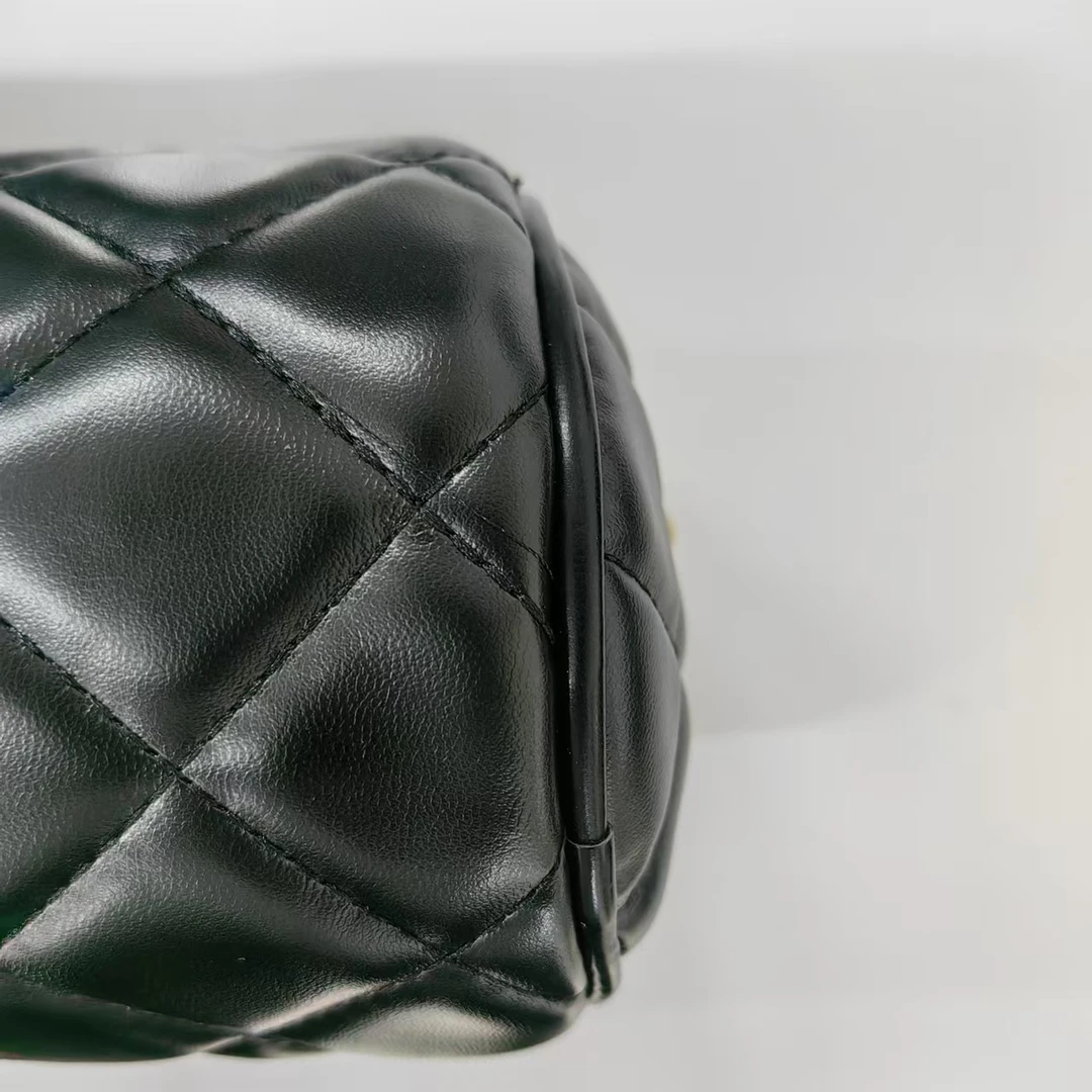 真好看啊~黑色枕头包包