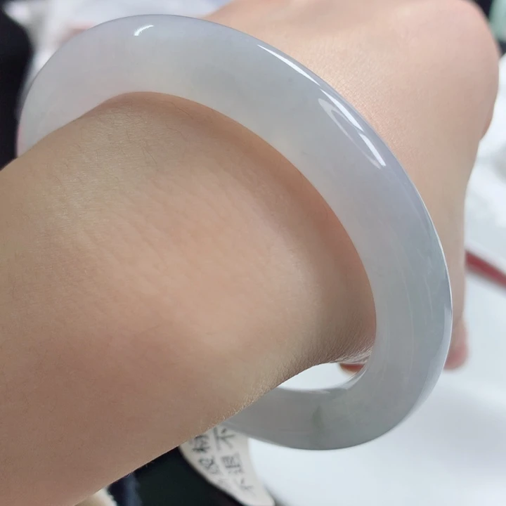 翡翠手镯未镶嵌强推大圈口！老坑种冰粉紫底圆条起胶高货57