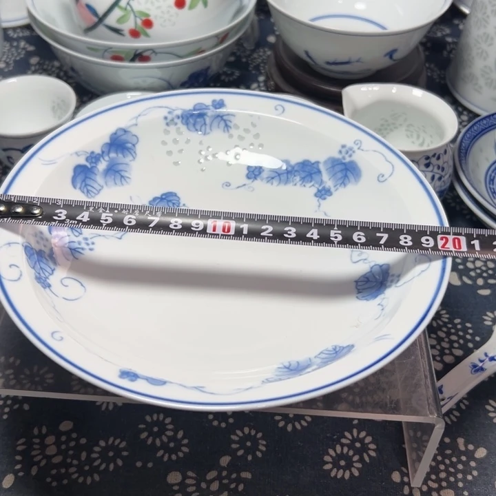 青花玲珑8寸葡萄盘子