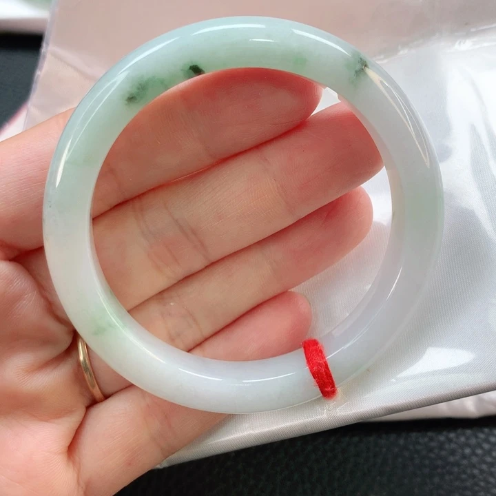 翡翠手镯未镶嵌53.8正