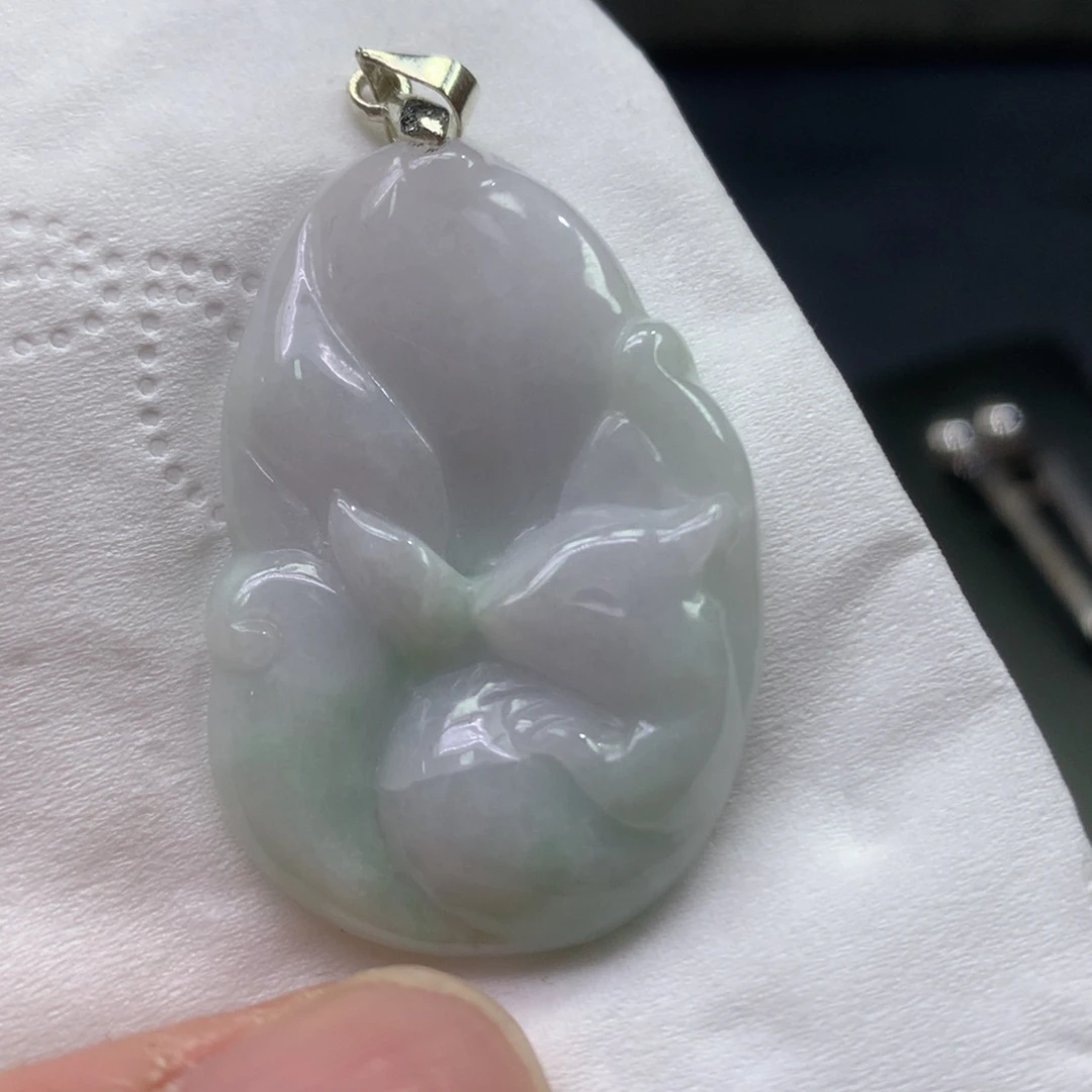 翡翠未镶嵌颈饰翡翠（微瑕