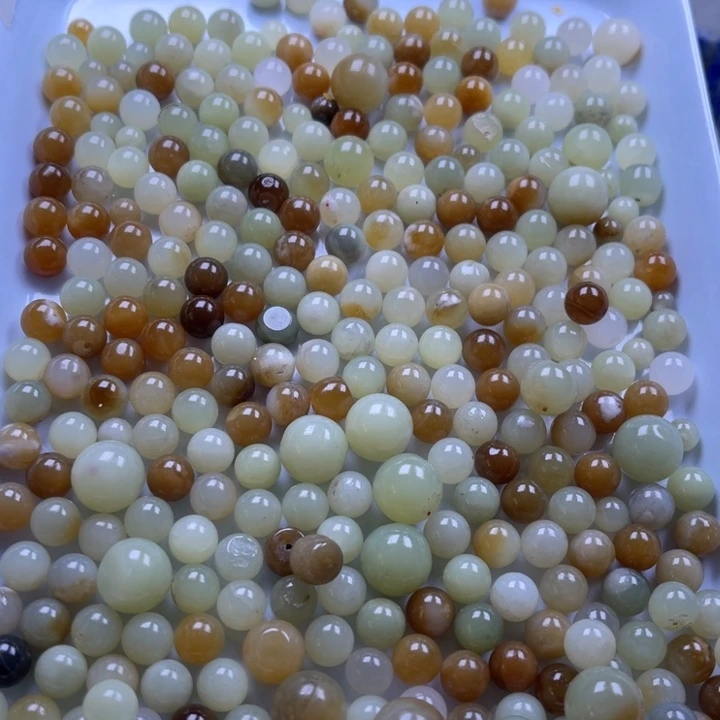 和田玉边角料未镶嵌立*