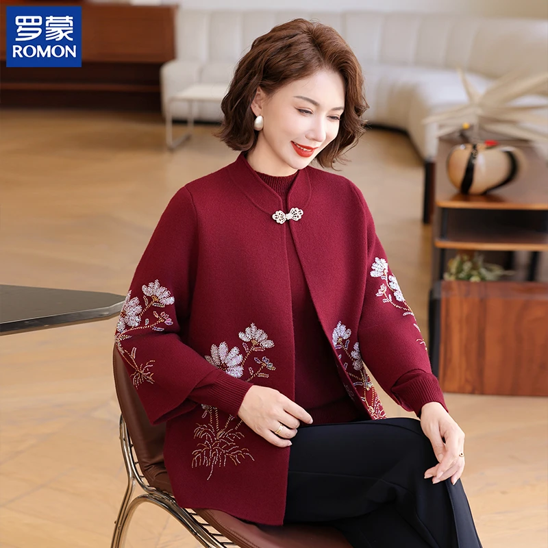 罗蒙妈妈秋装高档套装新款宽松花色针织外套中老年女装上衣两件套