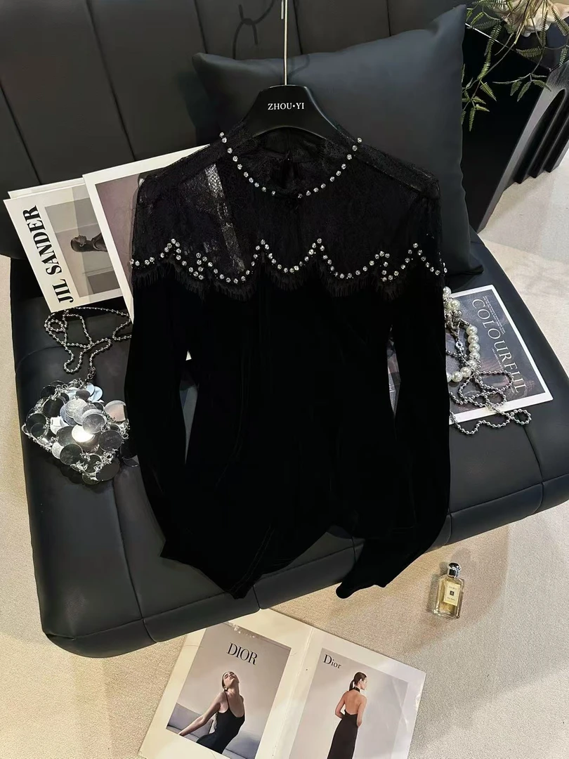 ZHOUYI/周一 2025冬季黑色丝绒蕾丝拼接上衣性感镂空针织衫女