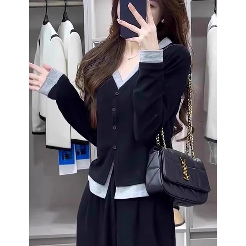 黑色假两件V领长袖T恤女早秋2025新款常规打底衫显瘦针织开衫上衣