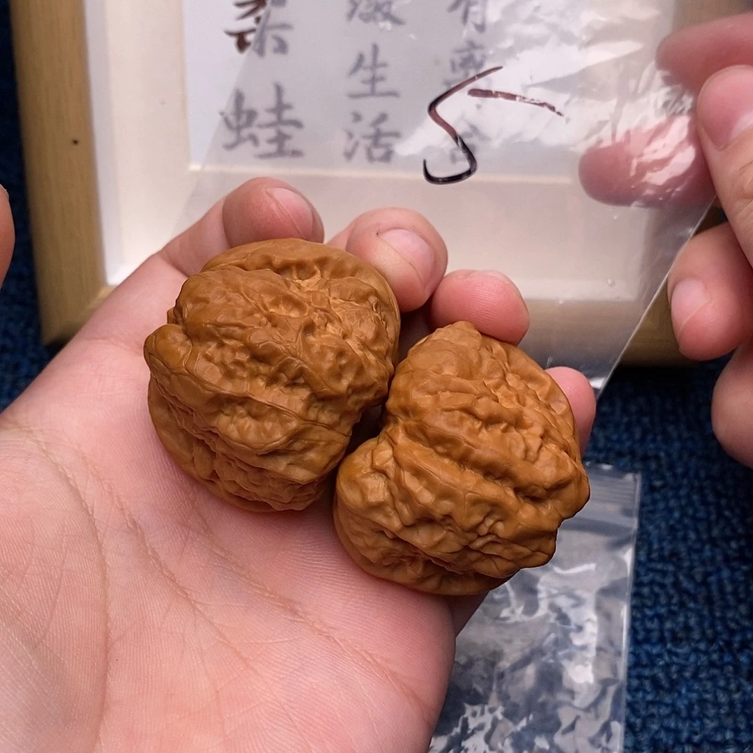 郑***胖文玩核桃把件蛤蟆头42尺