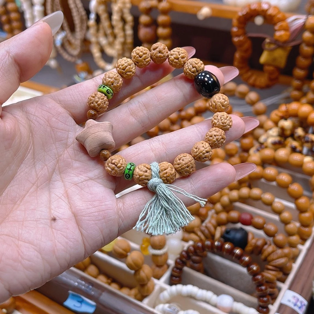 菩提无事牌桃核搭配紫金鼠