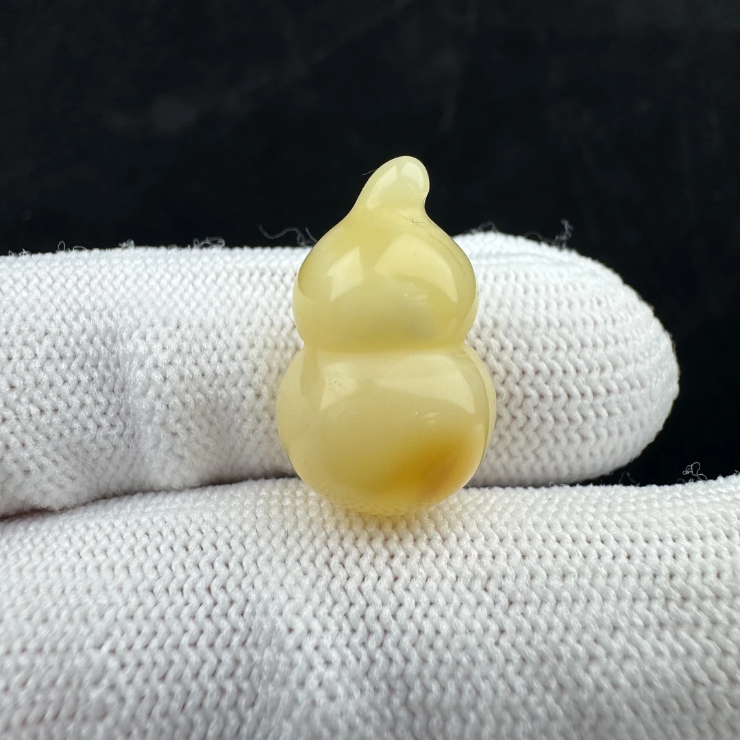 Y5409天然原矿蜜蜡 葫芦12.6*20.4mm支持复检假一罚十
