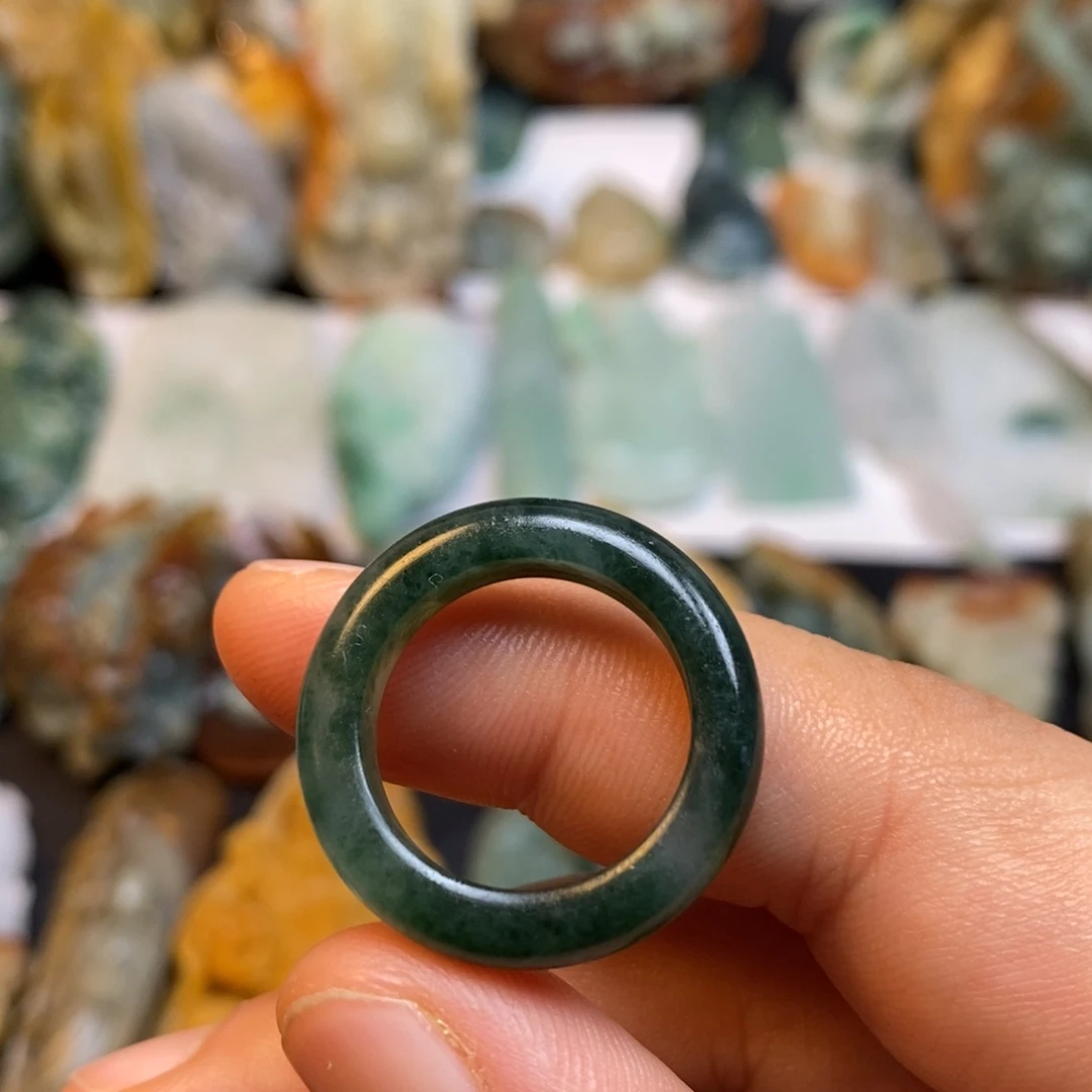 定制翡翠未镶嵌特色7