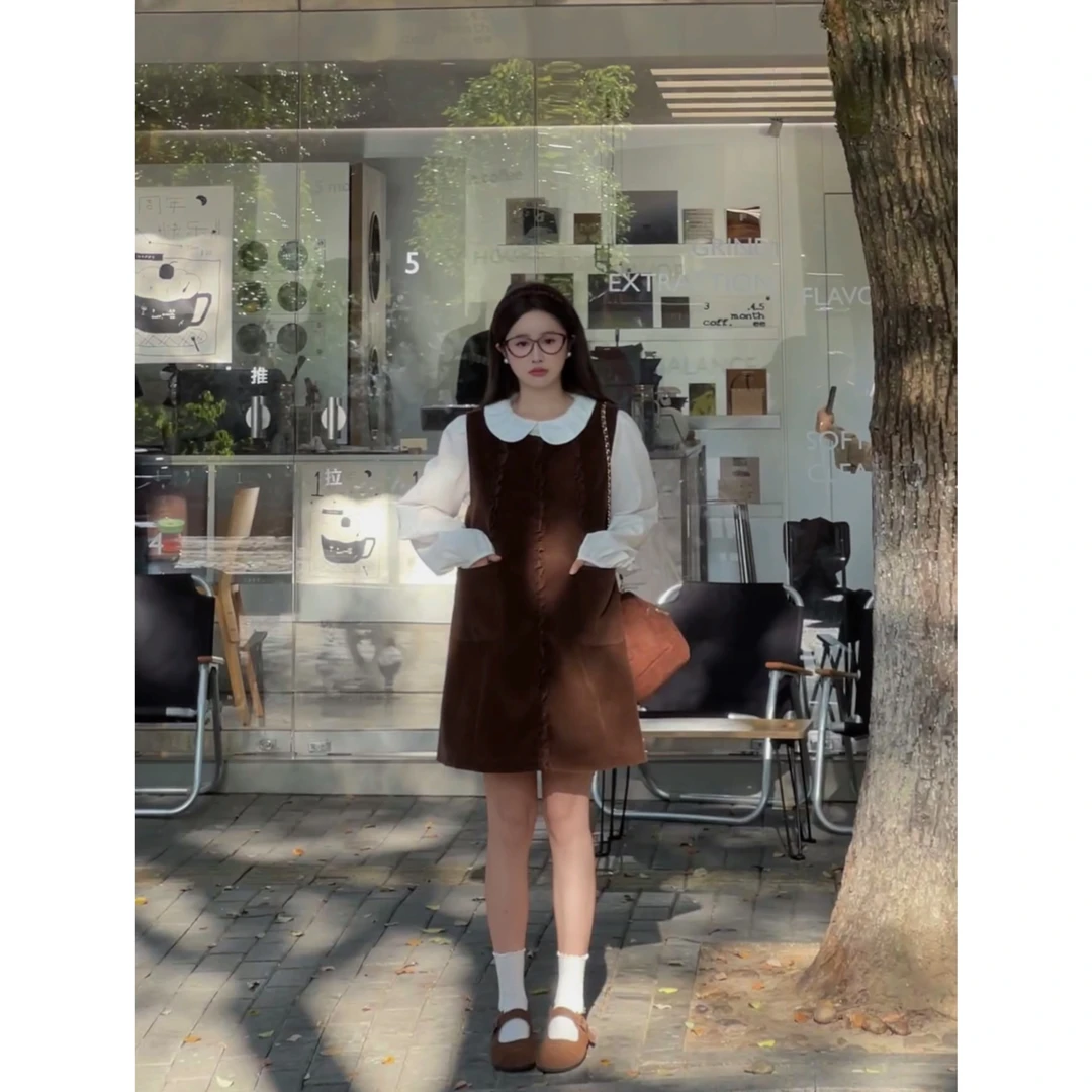 【松仁午茶】韩版灯芯绒木耳花边圆领背心裙+精致娃娃领衬衫套装