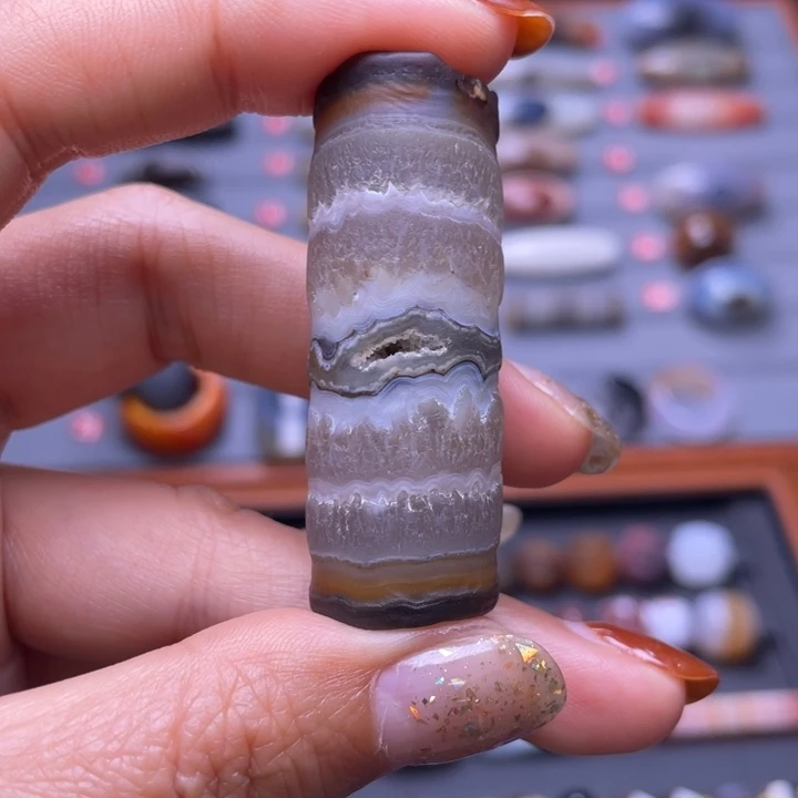 玛瑙/玉髓颈饰未镶嵌孔**w