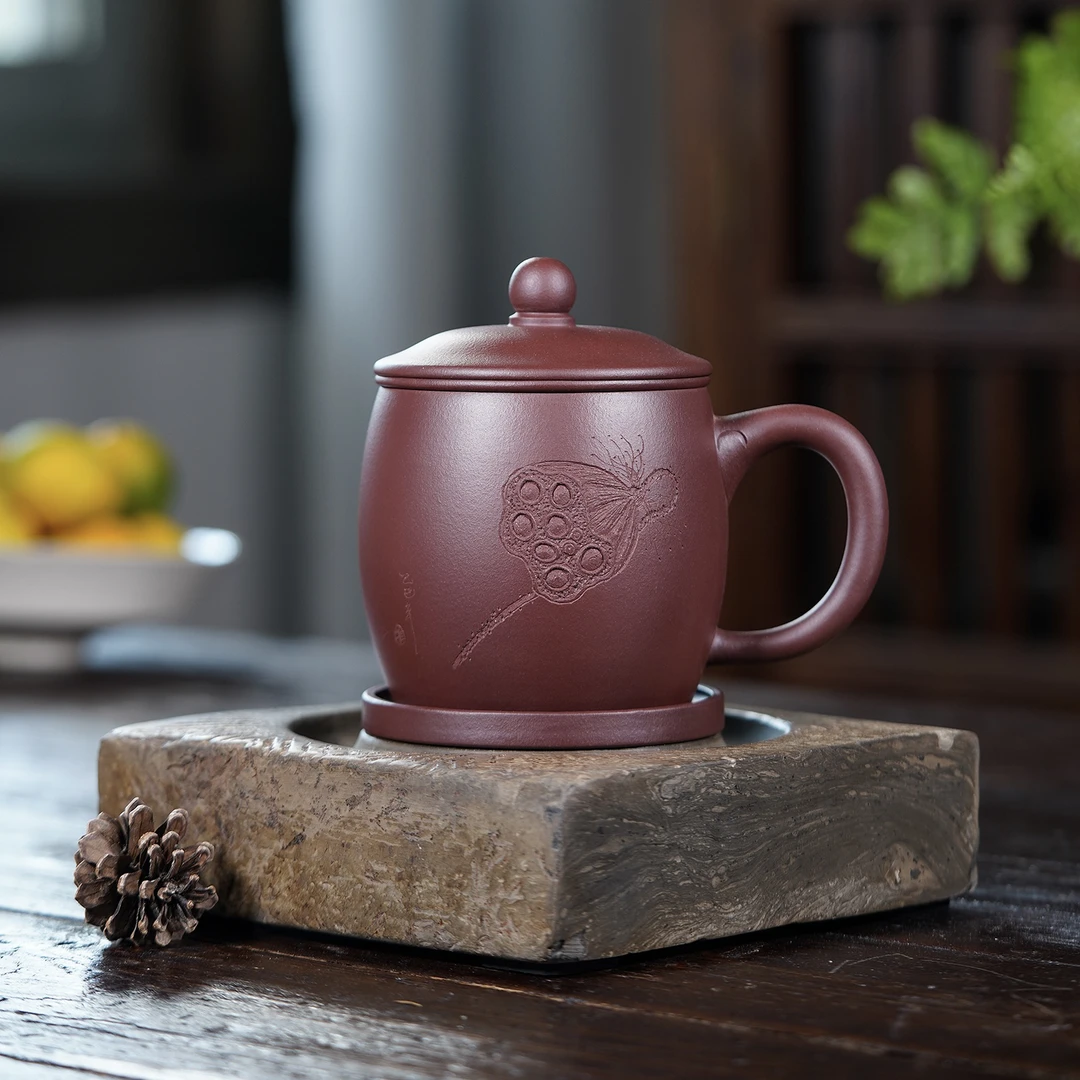 宜兴原矿底槽青（550CC）手工刻绘莲子杯带茶漏办公杯