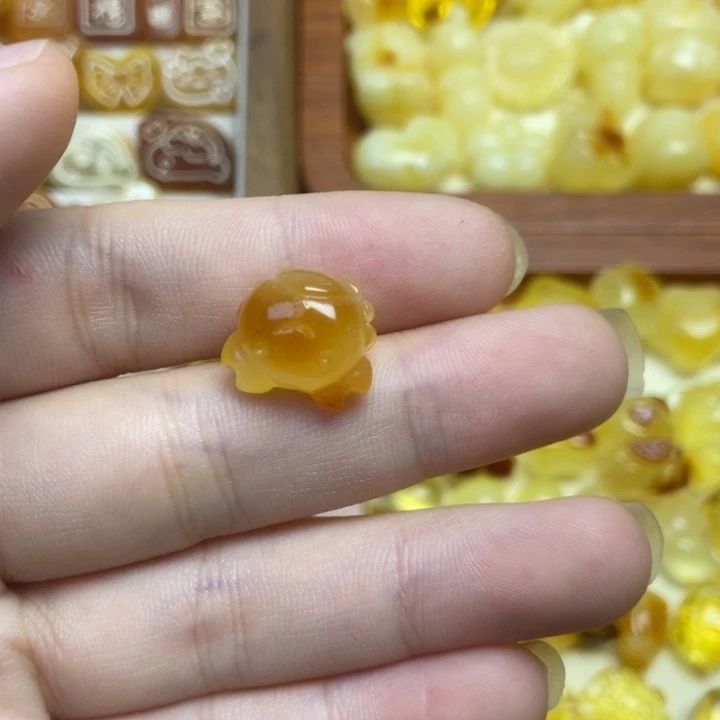 吊坠橄榄核小螃蟹