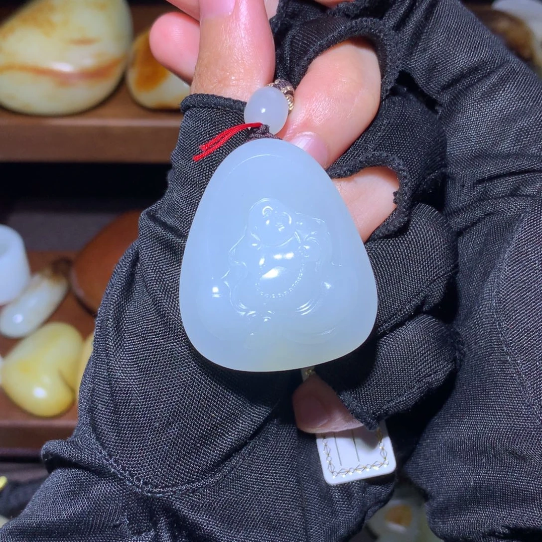 森***年和田玉未镶嵌颈饰